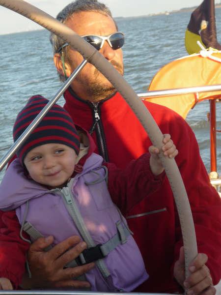 Quelle fiert� de tenir la barre avec mon Papilou...